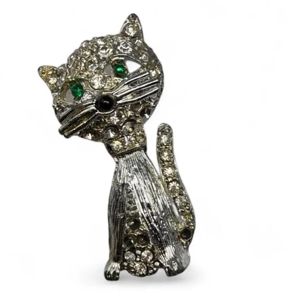 Vintage adorabale Silver toned and Rhinestones Cat Pin Brooch Pin